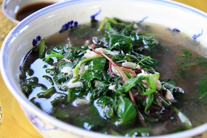 Canh rau tập tàng