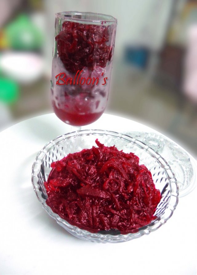 Mứt củ dền.